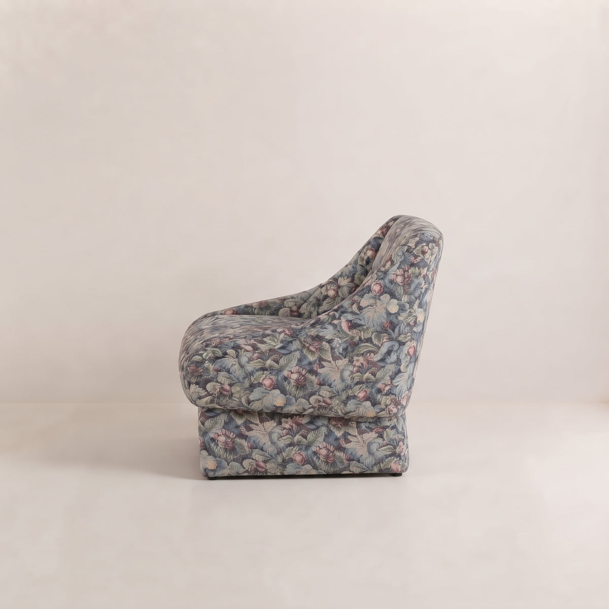 Manlo Chair